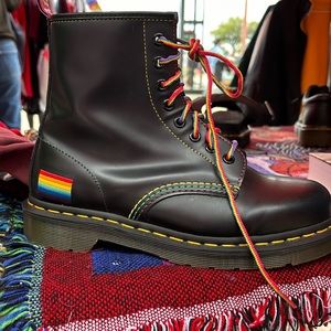 COPY - Doc Martens Pride Smooth leather